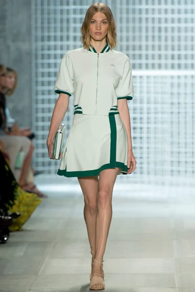 Look 15
